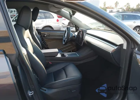 2023 Tesla Model Y Rwd z USA, uszkodzony, nr VIN 7SAYGDED5PF980132